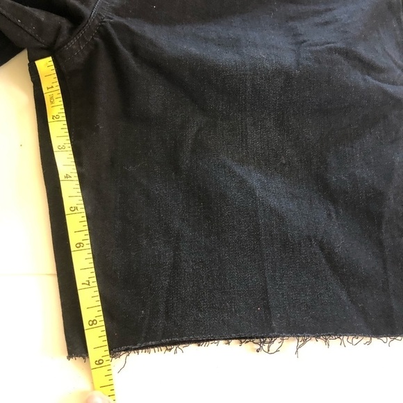 Ingrid & Isabel Maternity Black Crossover Panel Raw Hem Bermuda Jean Shorts 14 - Picture 11 of 16